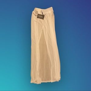 PRETTYLITTLETHING WHITE COVERUP SKIRT